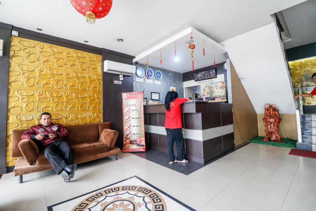 Reddoorz Plus Near Pasar Wisata פקאנבארו מראה חיצוני תמונה