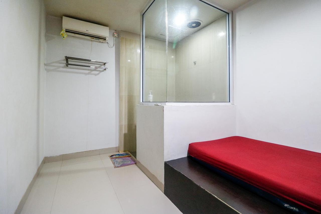 Reddoorz Plus Near Pasar Wisata פקאנבארו מראה חיצוני תמונה